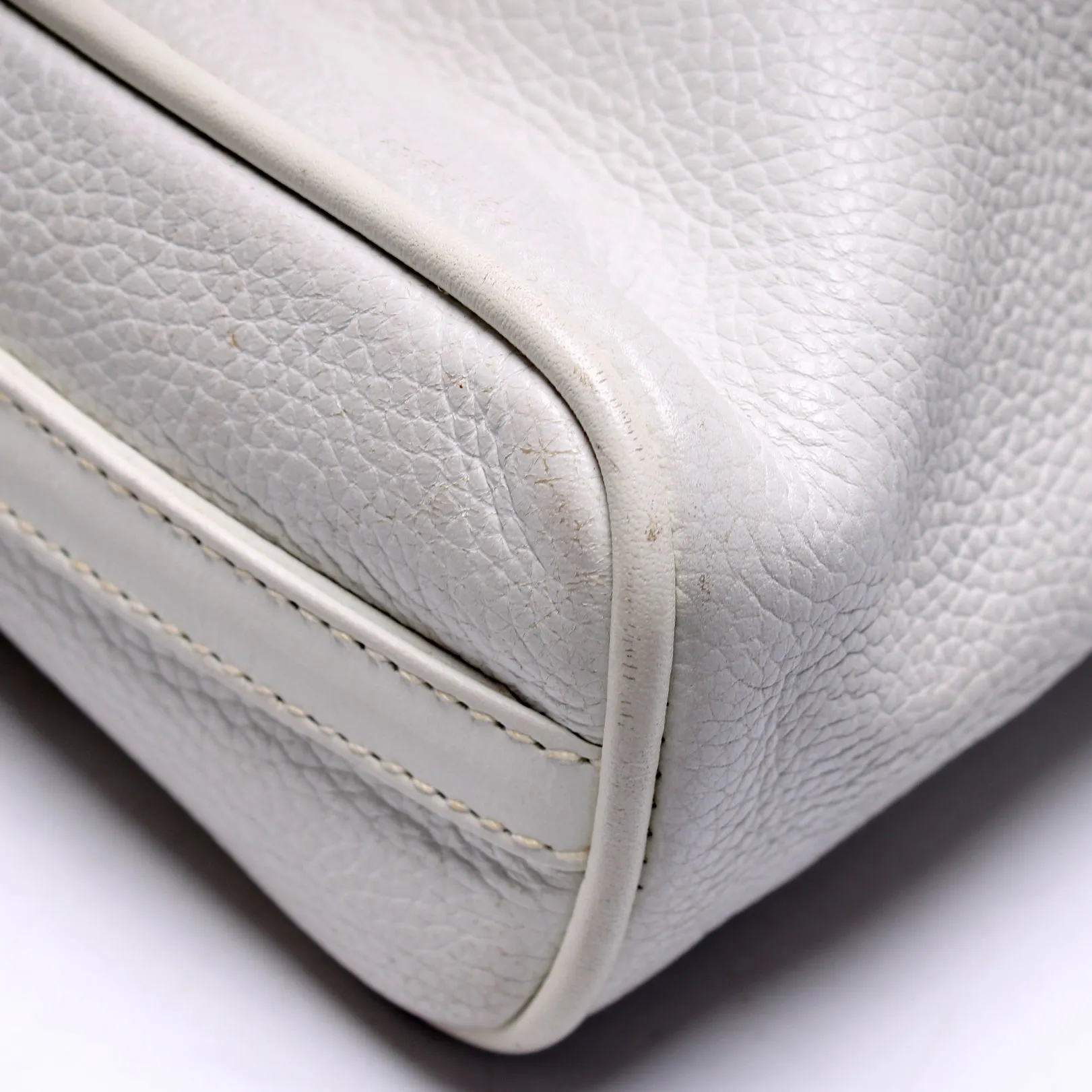 007-1112 Vintage Leather Shoulder Bag