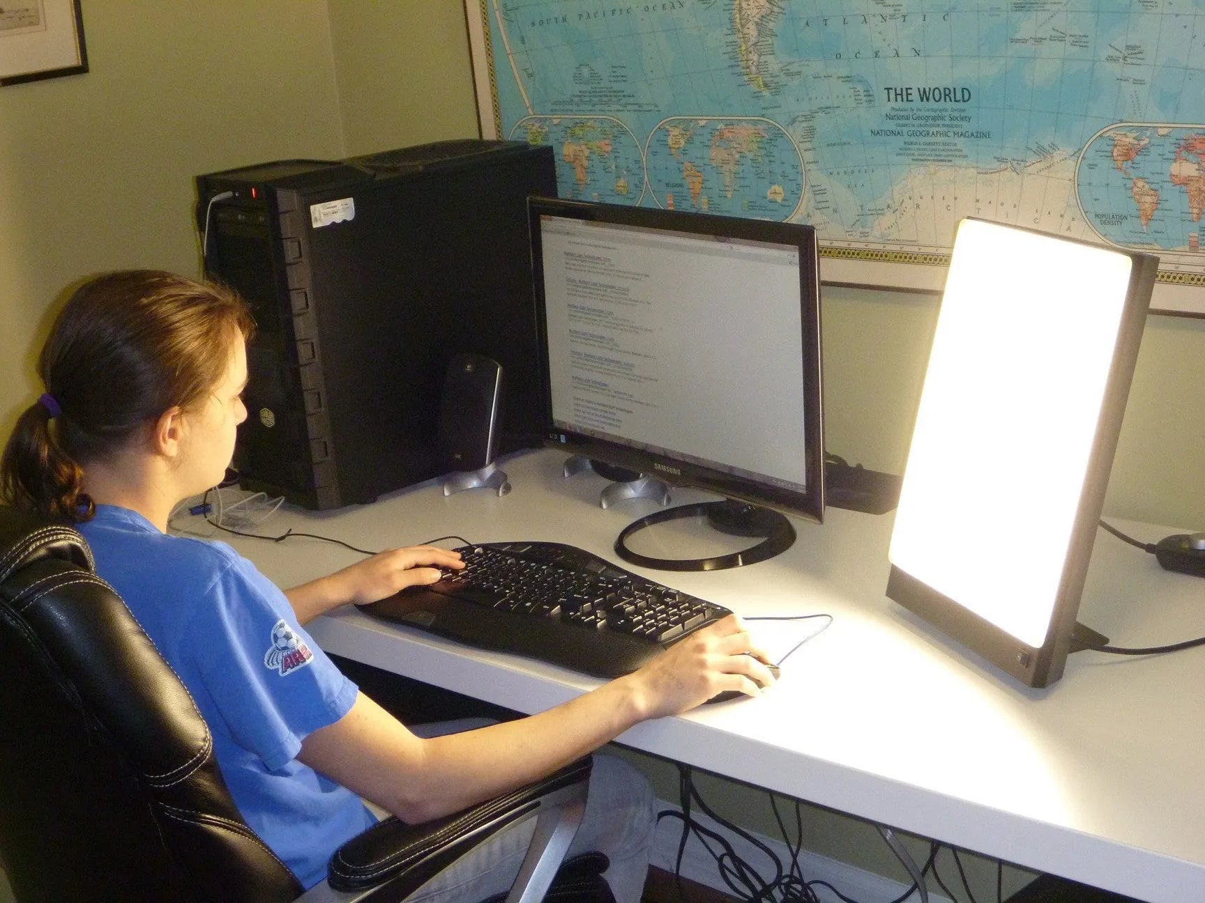 BOXelite ®  Light Therapy Lamp