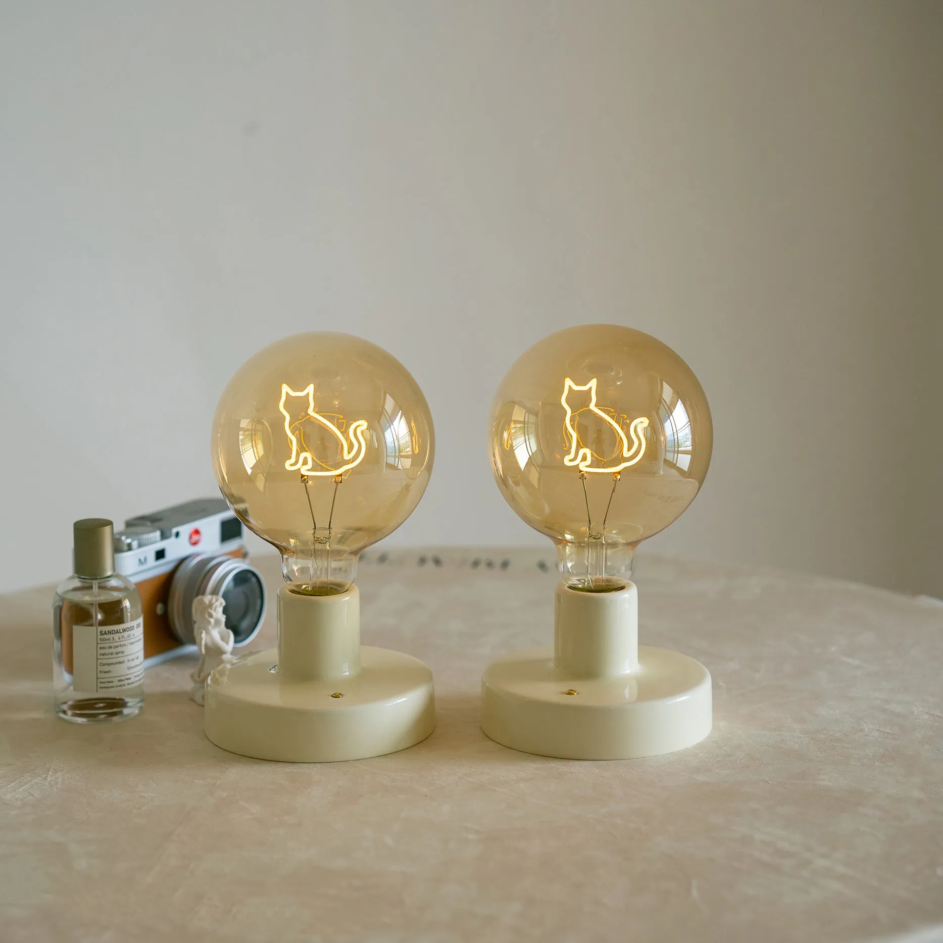 Ceramic Wireless Table Lamp - Dog, Cat, Rabbit Bulb Night Light