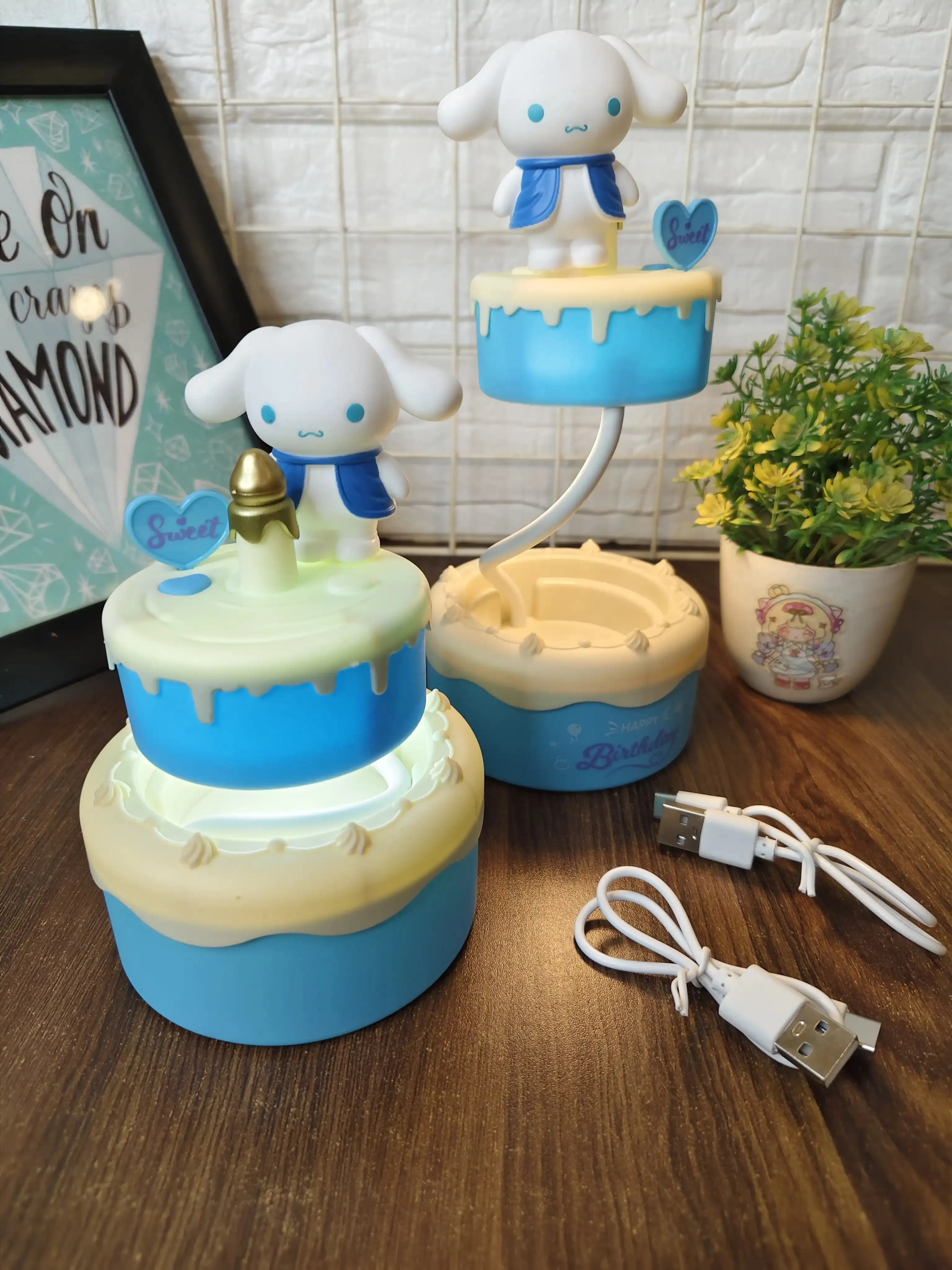 Cinnamoroll desk lamps