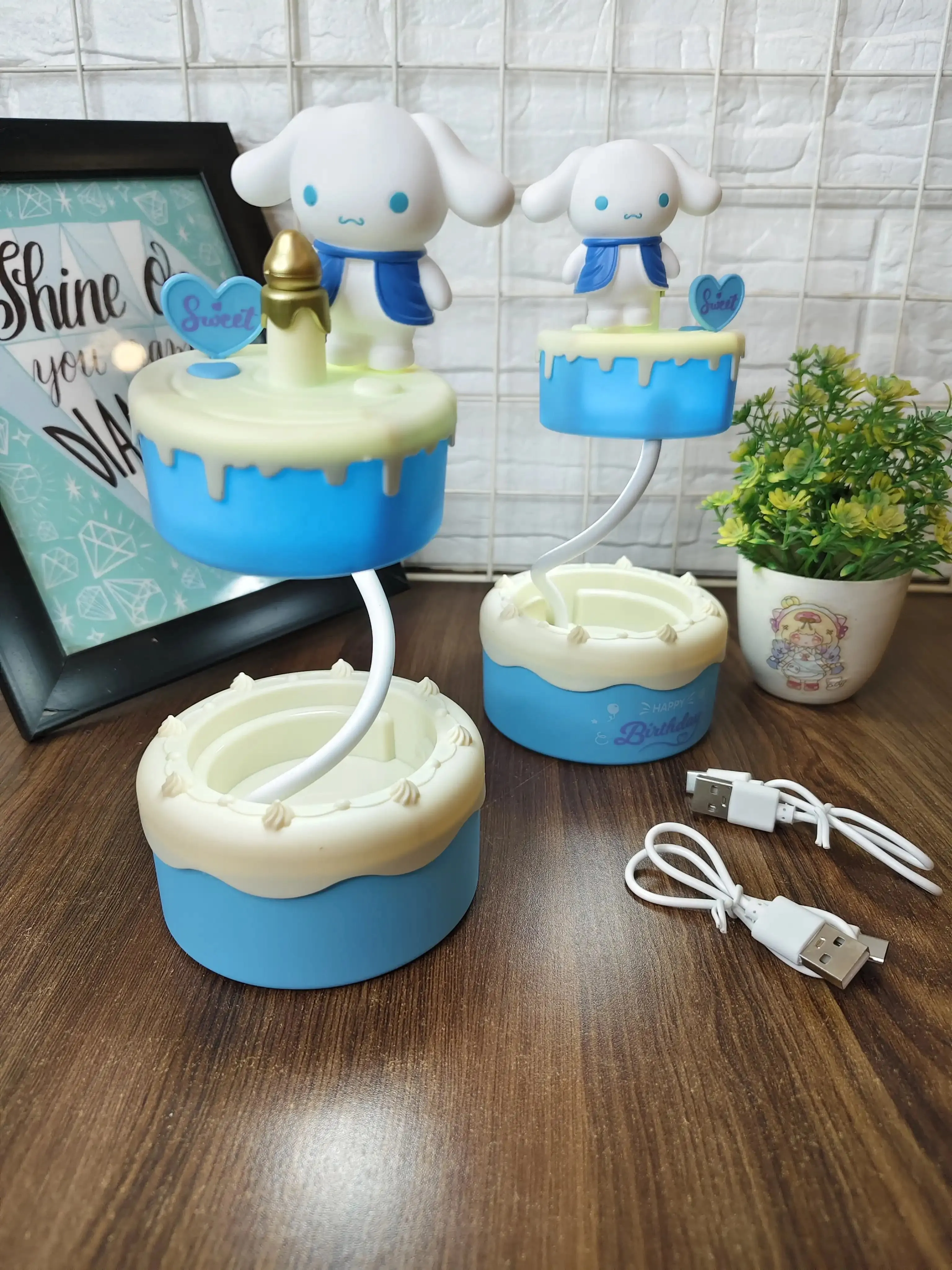 Cinnamoroll desk lamps