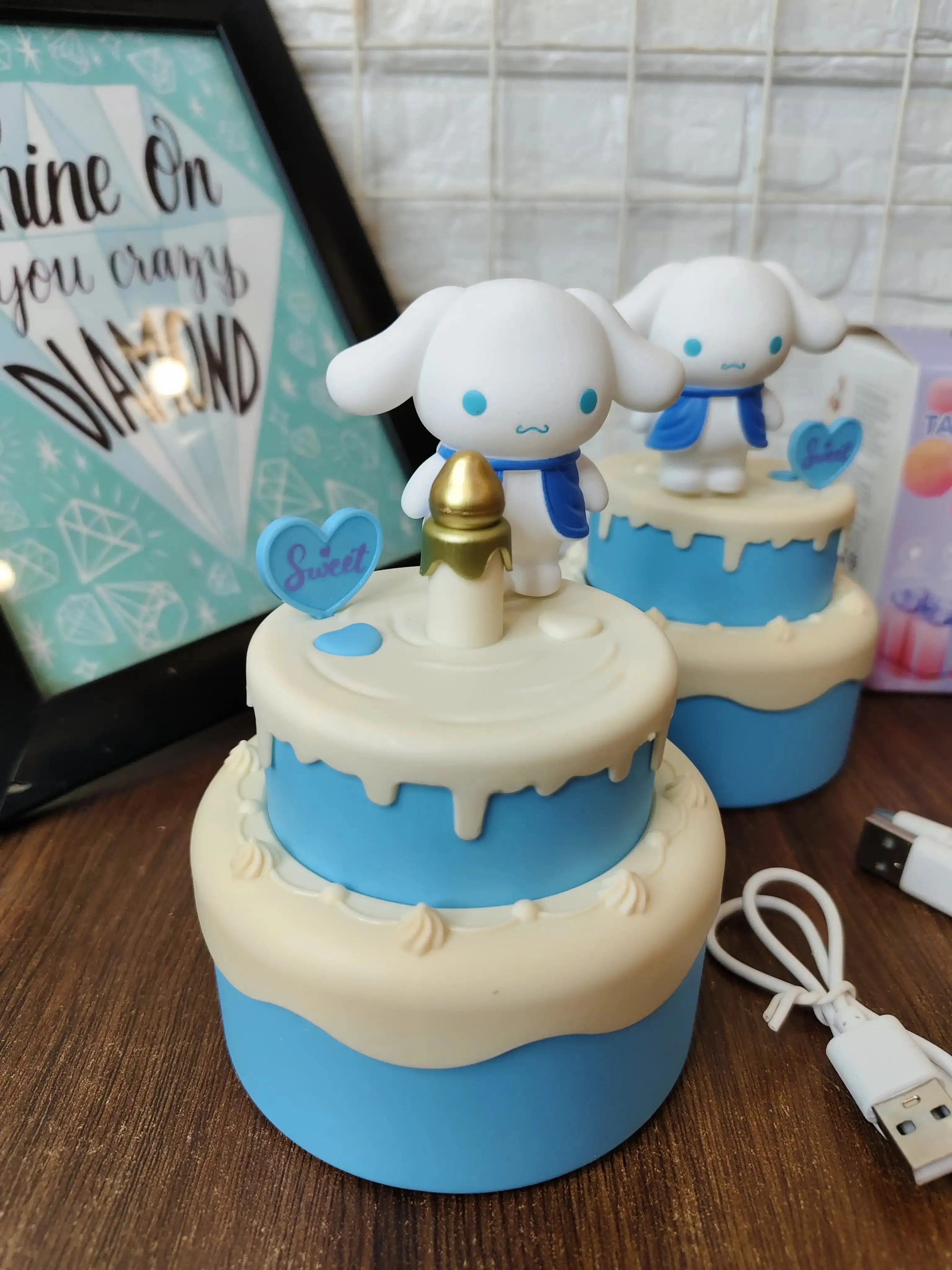 Cinnamoroll desk lamps