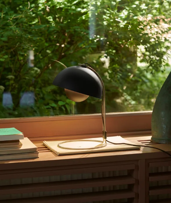 Flowerpot Arc Table Lamp VP4 - More Options