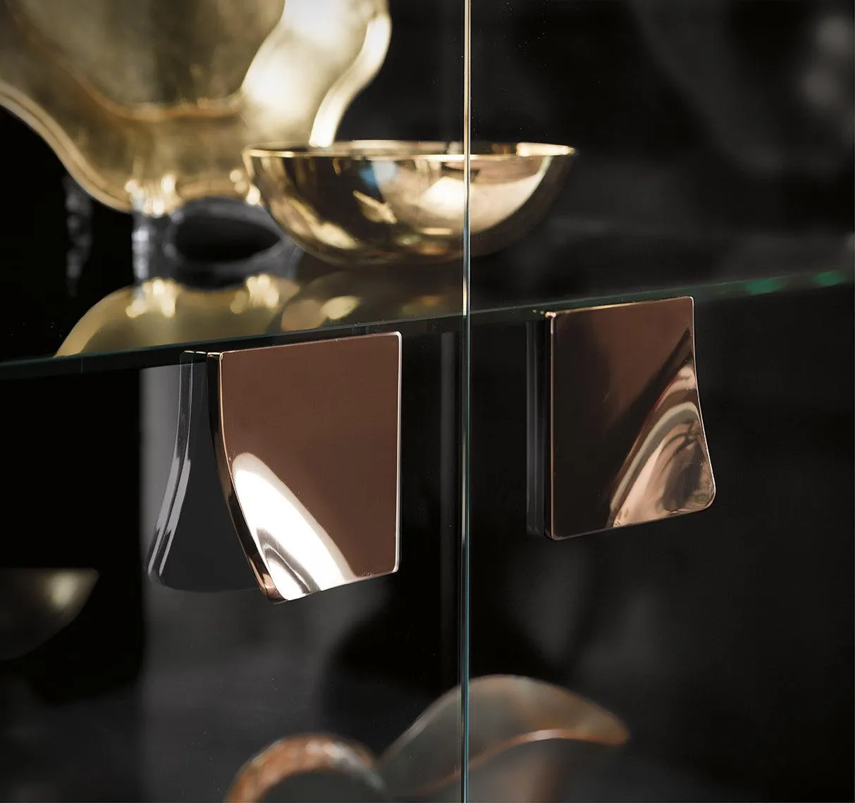 Glamour Curio Cabinet