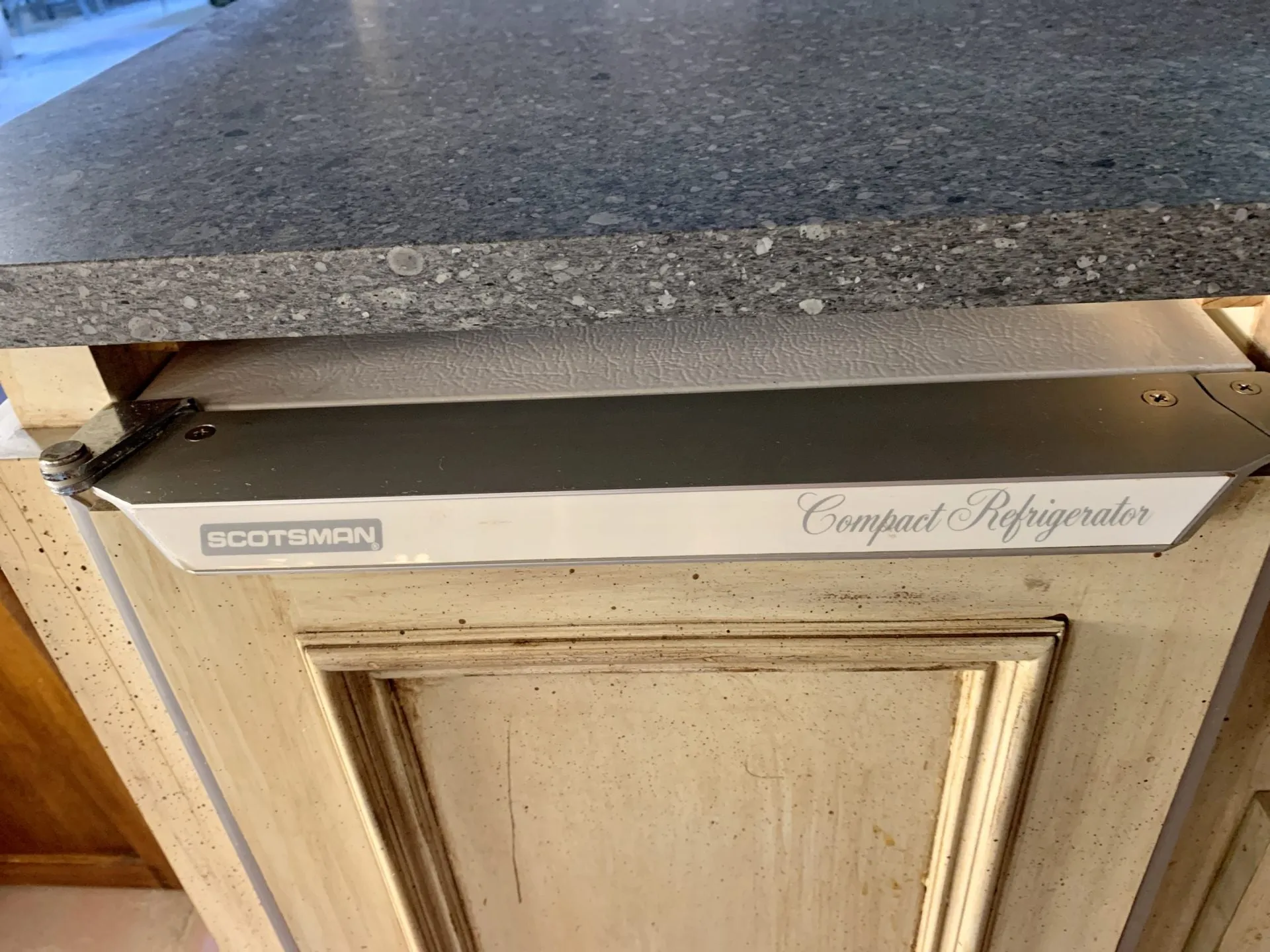 Large Custom Kitchen, Center Island, Bar, Honed Granite Counters