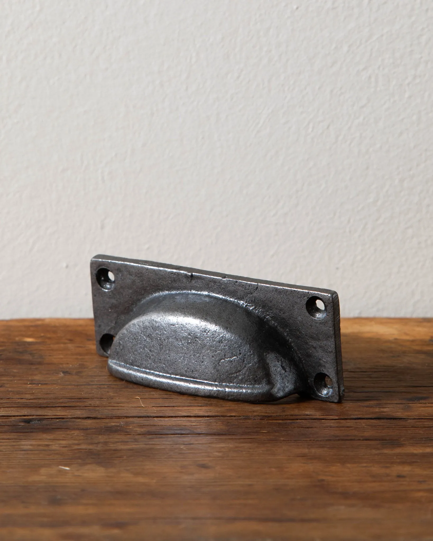 Lipped Cabinet Pull Handle