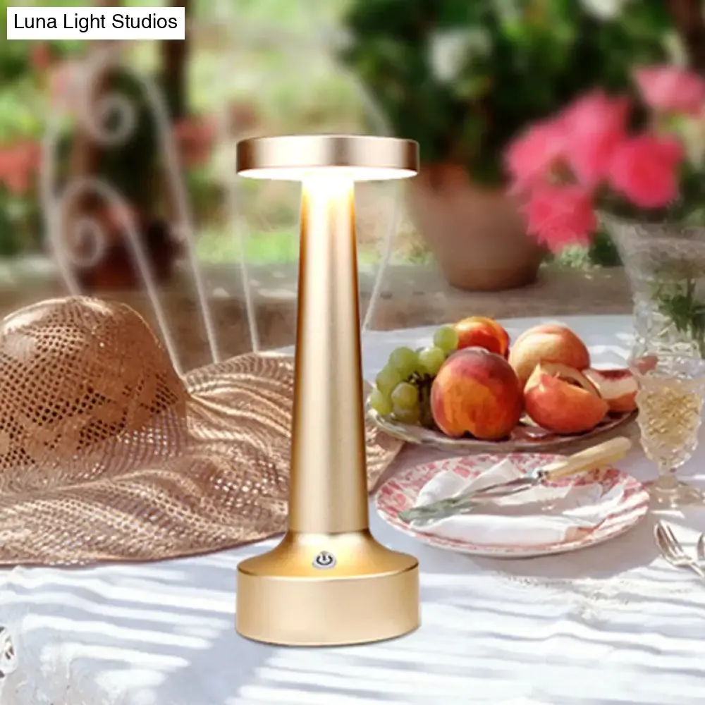 Modern Circle Dining Table Lamp - Waterproof LED Desk Light, Metallic Finish in Black/Silver/Gold