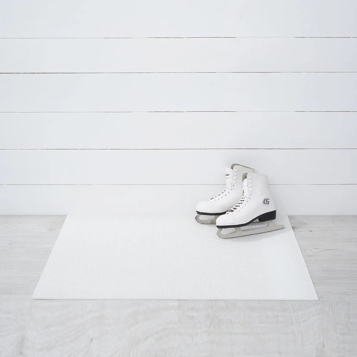 Solid Indoor/Outdoor Shag Mat