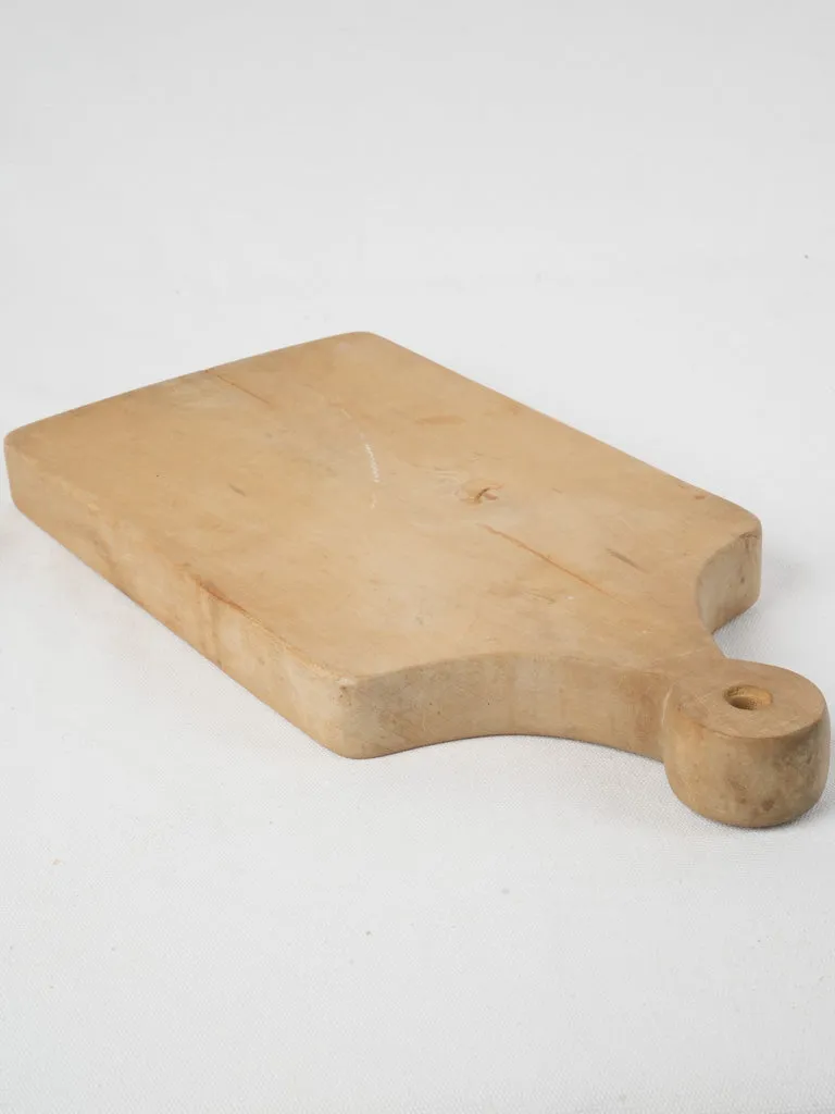 Vintage French cutting board w/ round handle 17¾" x 9"