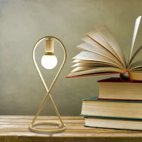 White Simple Style Metal Desk Lamp for Girls Bedroom with 1 Light